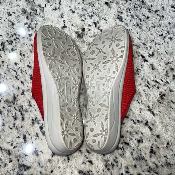 Red Women's Mesh - Picture 5 of 6